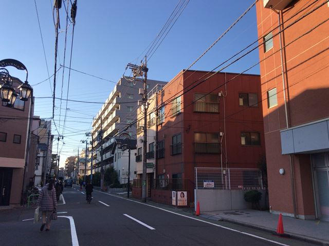 鉄骨3階建て木造2階建て2棟解体工事(東京都練馬区北町)前の様子です。